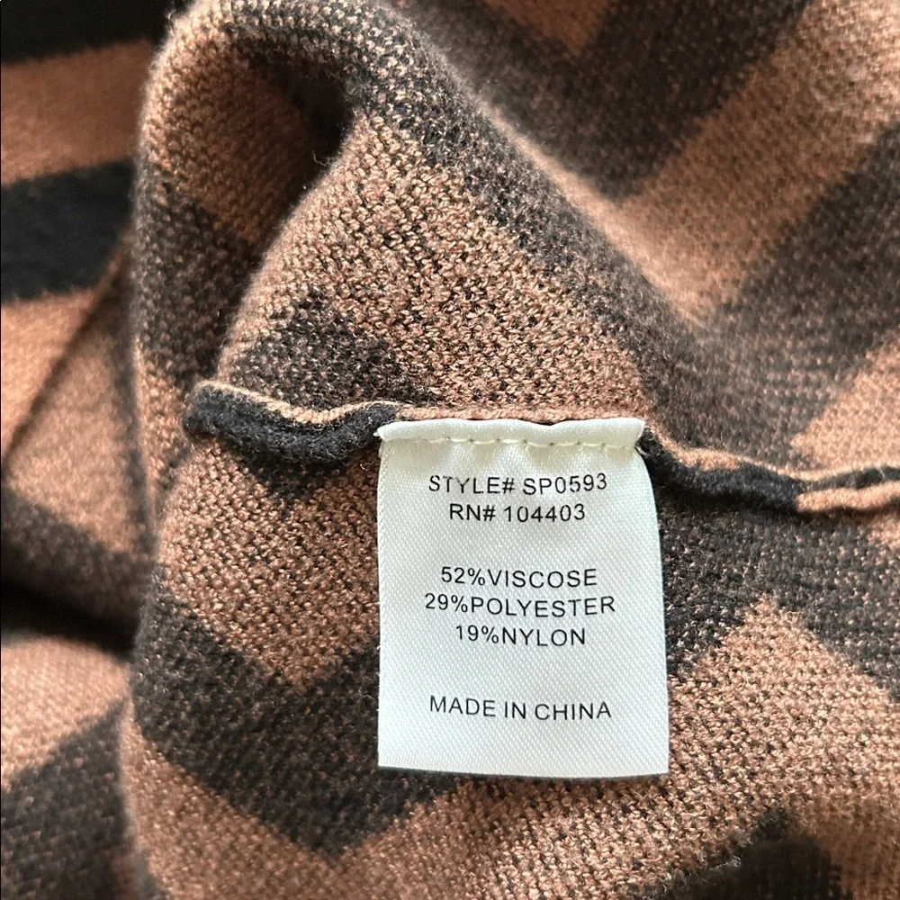 Zoe & Claire octagon print viscose blend funnel neck black brown sweater size S‍
